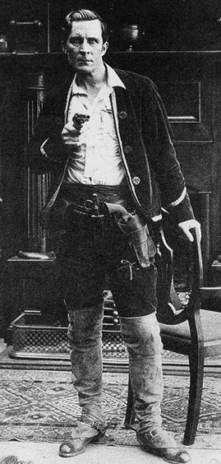 William Desmond Taylor as Captain Alvarez